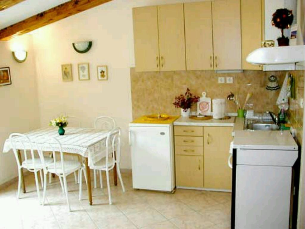 Apartment Dimitrijevic Makarska Quarto foto